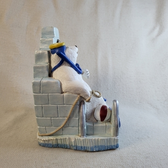 Coca-cola Polar Bear Swimming in Pool with Clock - Picture 4 of 14